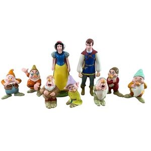 Snow White, The Prince and Seven Dwarfs Figurine Set